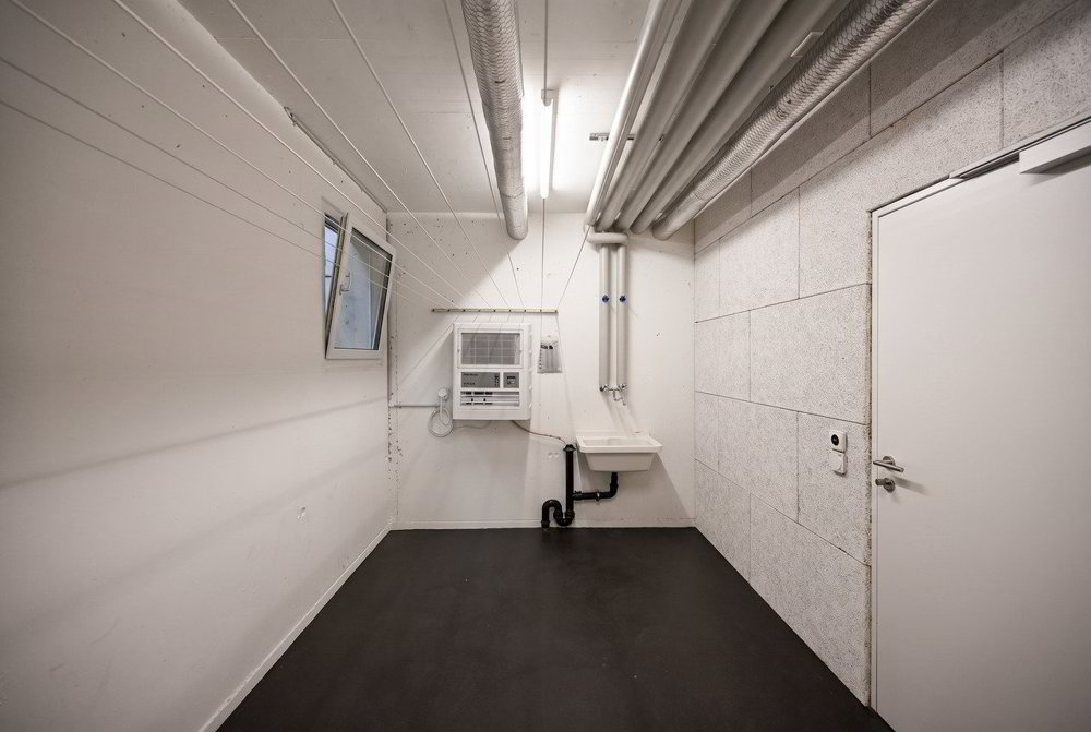 2 rooms Apartment to buy in Basel - image 1/12