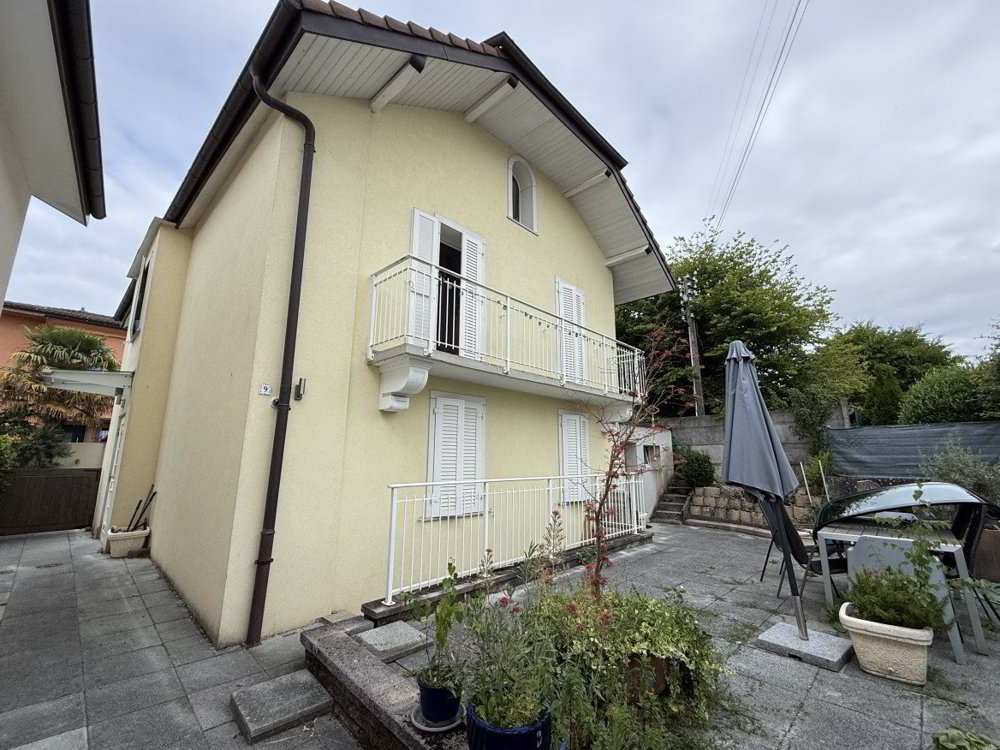 Casa di 7 locali in vendita a Crissier - immagine 1/13