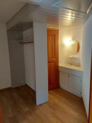 2.5 rooms Office & Commercial for rent in Champéry - image 1/7