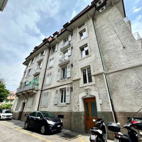 null rooms Car park, garage for rent in Lausanne - image 1/1