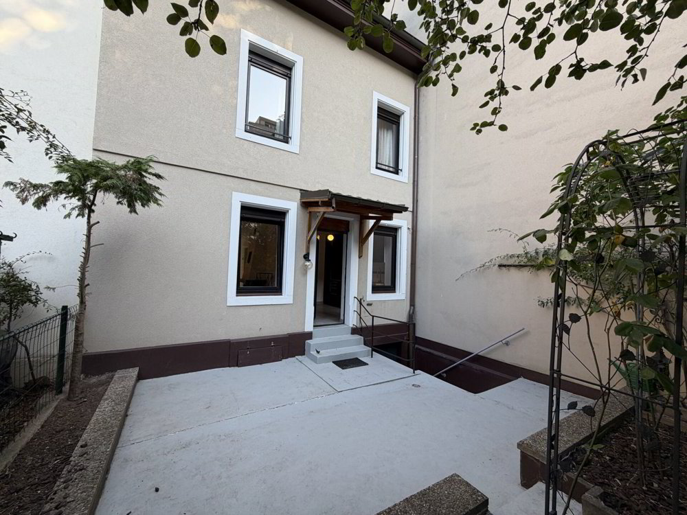 Maison 6 pièces à louer à Bâle - image 1/27