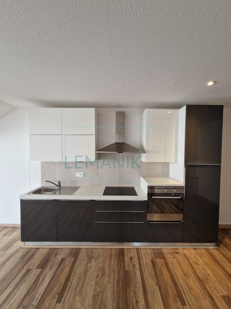 Appartamento di 4 locali in affitto a Les Geneveys-sur-Coffrane - immagine 1/3