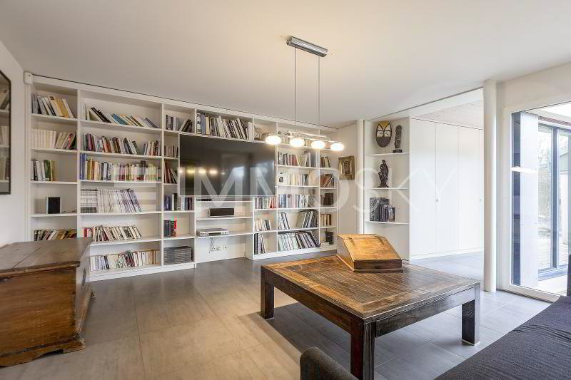 11 rooms House to buy in Le Vaud - image 1/5