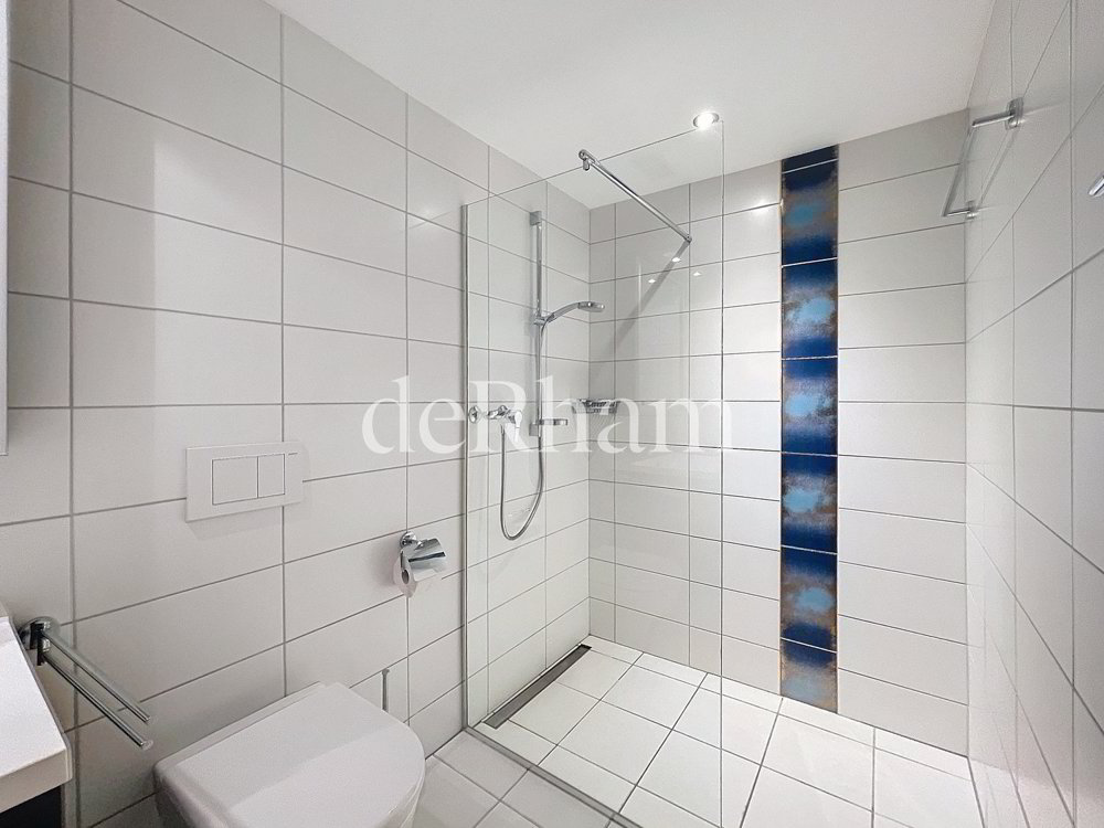 6 Zimmer Haus zu vermieten in La Tour-de-Peilz - Bild 1/13