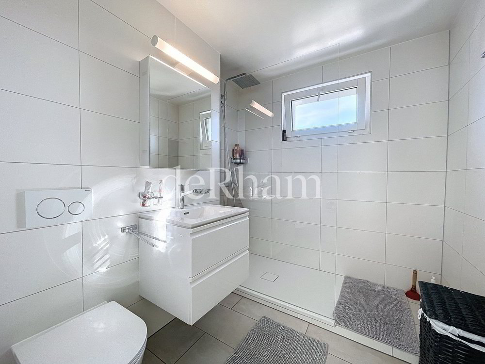 6 rooms House for rent in Epalinges - image 1/13