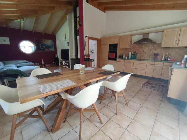 5.5 rooms House to buy in St-Maurice - image 1/13