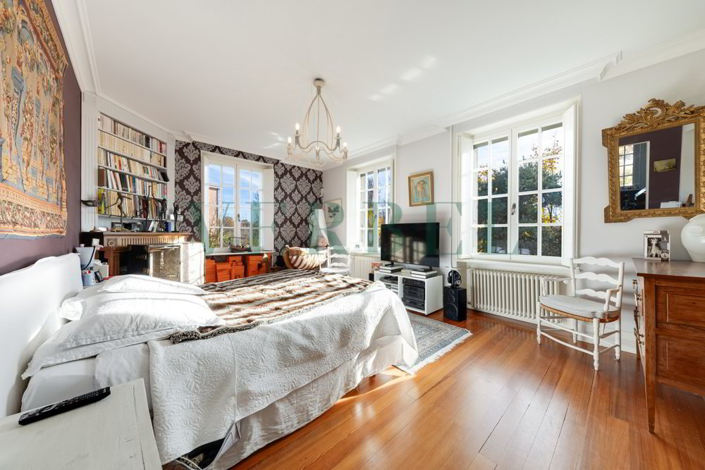 9 rooms House to buy in Lausanne - image 1/13