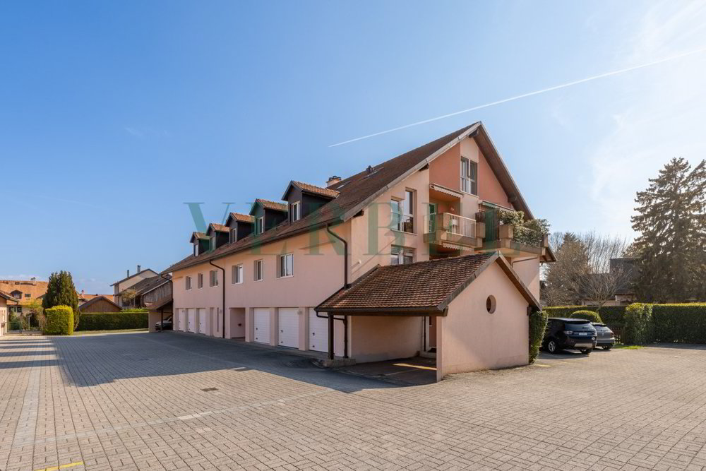 4 rooms Apartment to buy in Chéserex - image 1/11