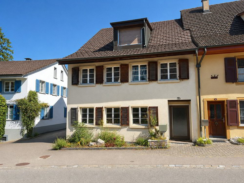 Appartement 3 pièces à louer à Bretzwil - image 1/12