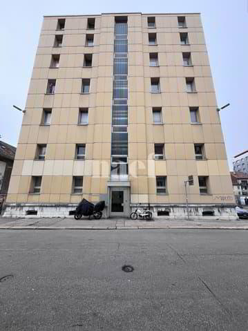 4.5 rooms Apartment for rent in La Chaux-de-Fonds - image 1/8