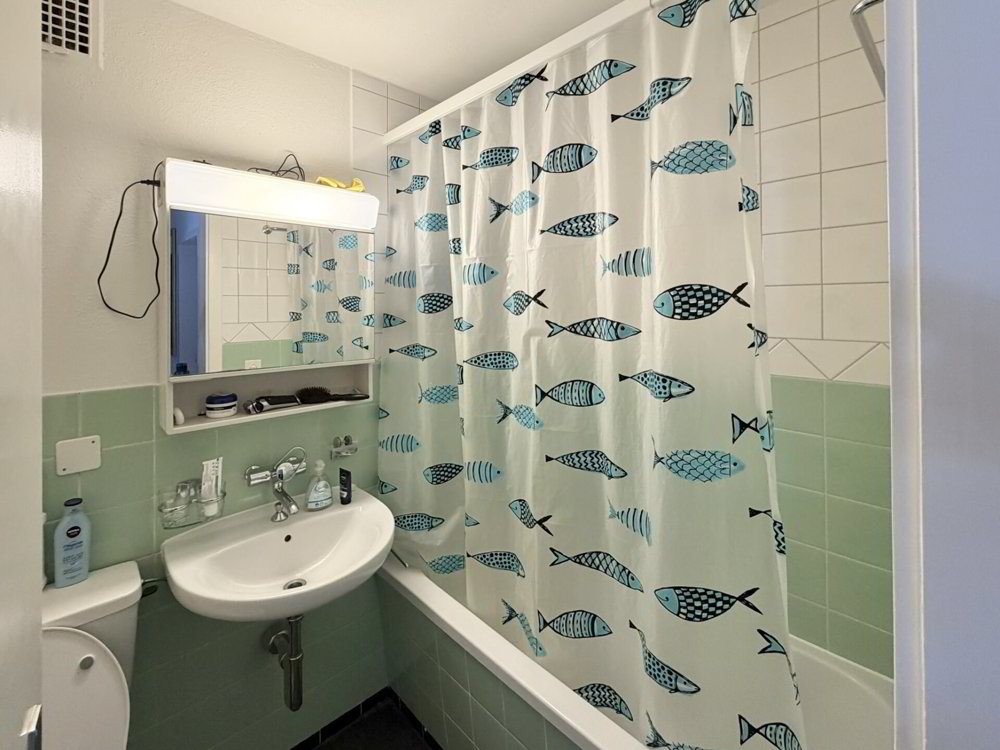 null rooms House to buy in Feuerthalen - image 1/9