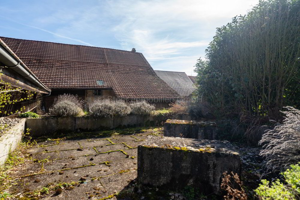 null rooms House to buy in Brütten - image 1/26