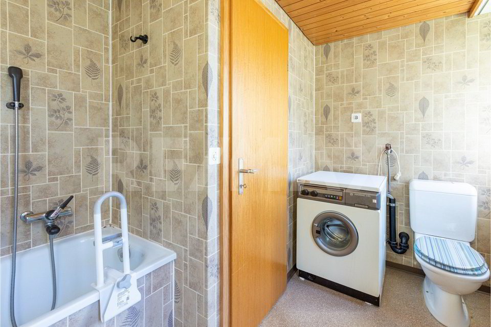 2-Familienhaus, Renditeobjekt, an zentraler Lage, 6484 Wassen UR - Mehr
