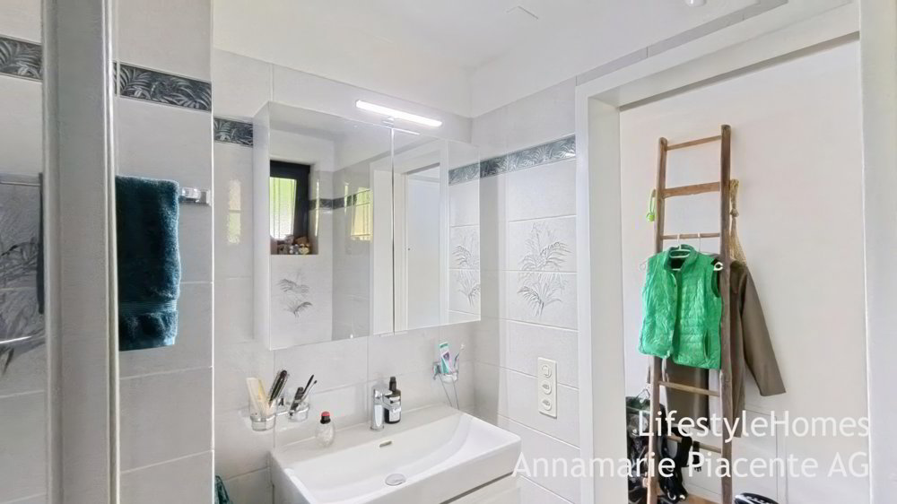 3.5 rooms Apartment to buy in Orselina - image 1/15