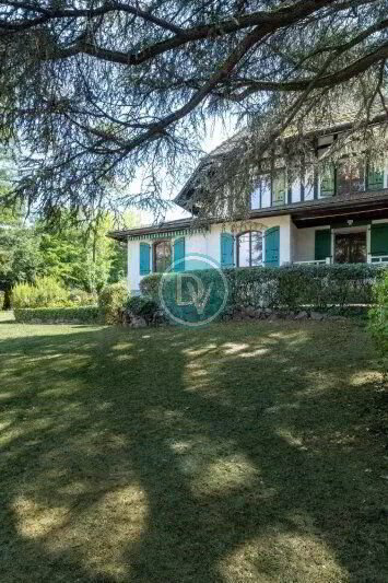 Maison 10 pièces à acheter à Collonge-Bellerive - image 1/13