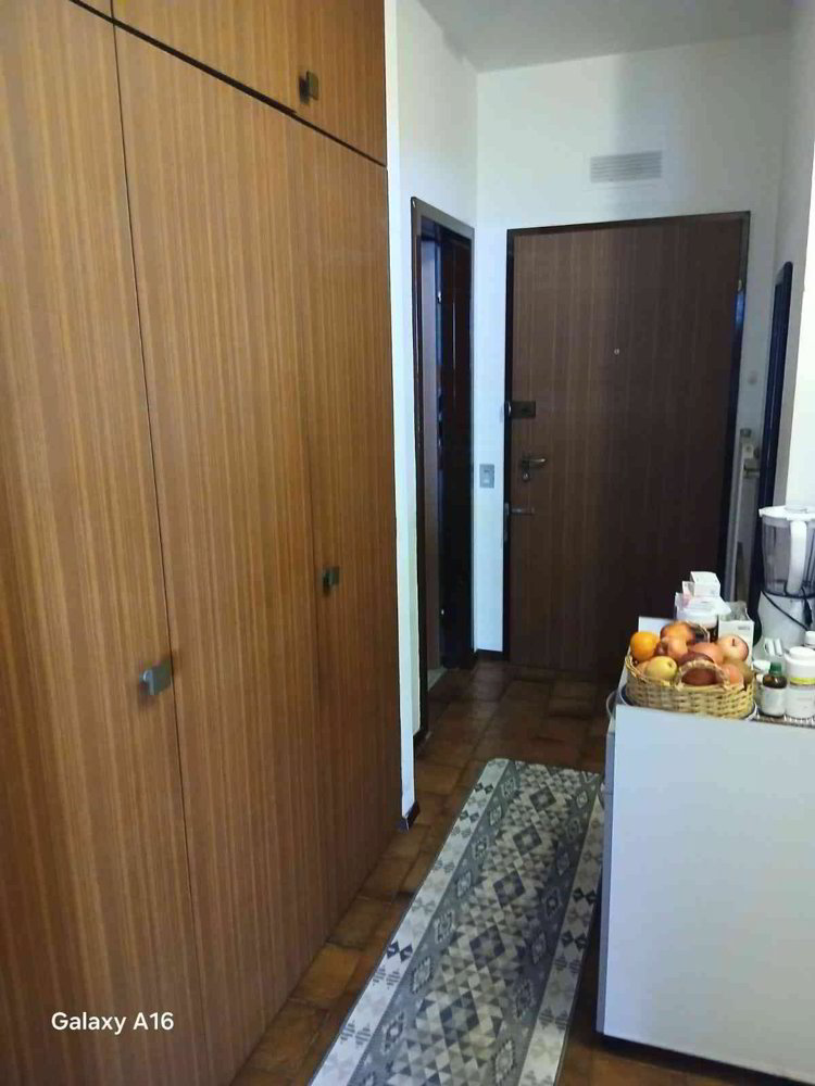 1.5 rooms Apartment to buy in Lugano - image 1/12