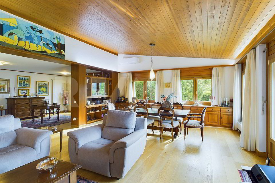 7 rooms House to buy in Pura - image 1/13