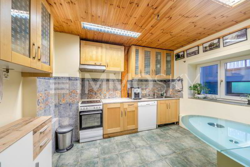 Casa di 6 locali in vendita a Frick - immagine 1/5