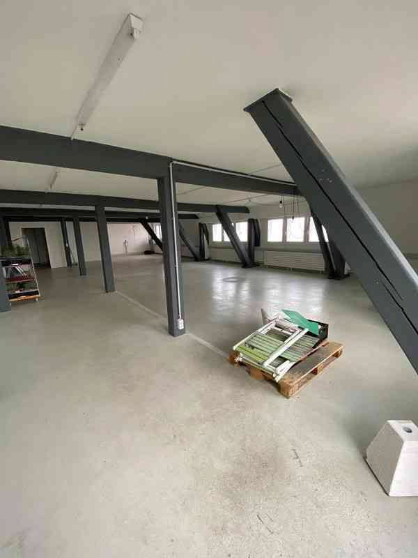 141 m² Büro mit Dachstockfeeling und eigener Terrasse - Ansicht 3