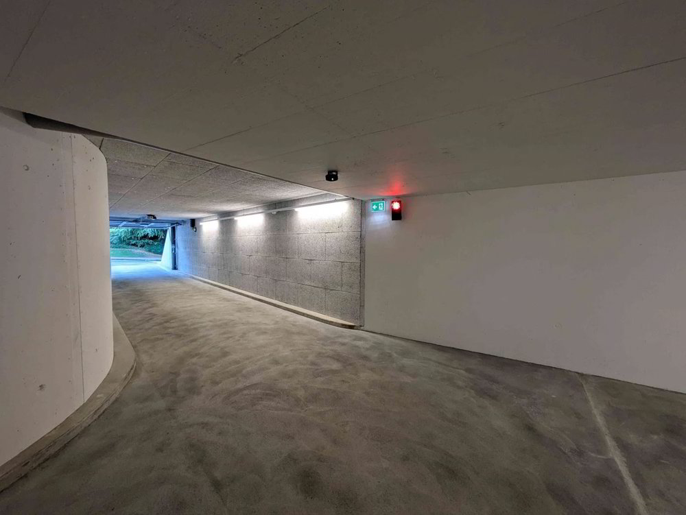 Parkplatz in neuer, abgeschlossener Tiefgarage - Ansicht 4