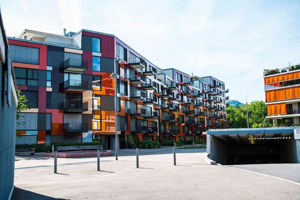 Tiefgaragenparkplatz in Neubausiedlung