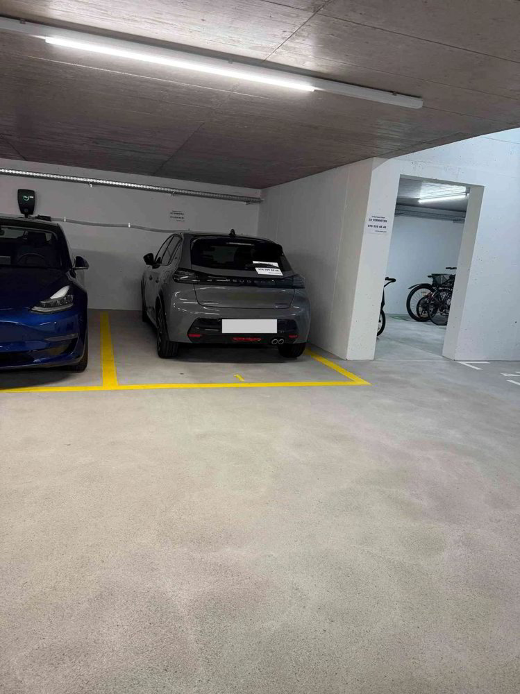 null rooms Car park, garage for rent in Suhr - image 1/2
