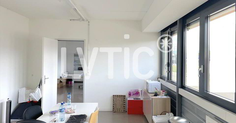 Bureaux, atelier, labo, dépôt de 330 m² à louer à Nyon - Ansicht 2