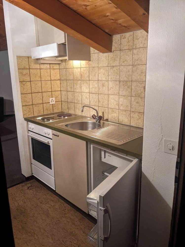 7031 Laax, "Haus Marcau-Camona" ( 25 x Studio als Hostel, Airbnb, ..) - Ansicht 4