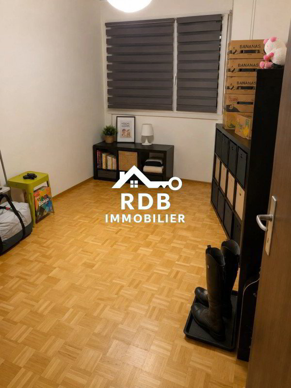 7 rooms Apartment for rent in Meyrin - image 1/12
