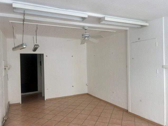 1 rooms Office & Commercial for rent in Vevey - image 1/3