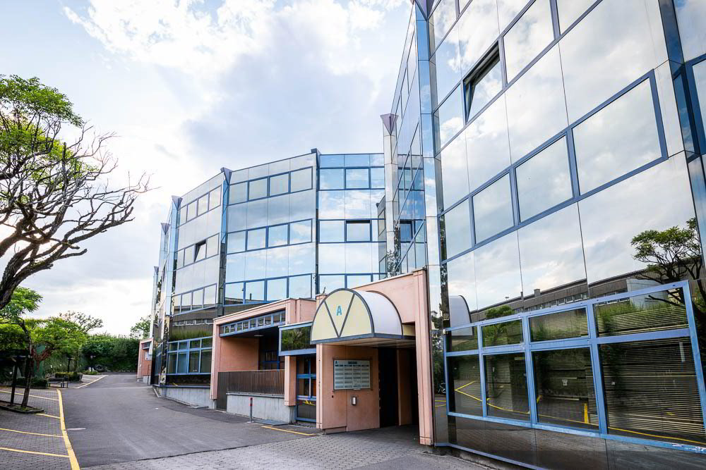 null rooms Office & Commercial for rent in Lausanne - image 1/4