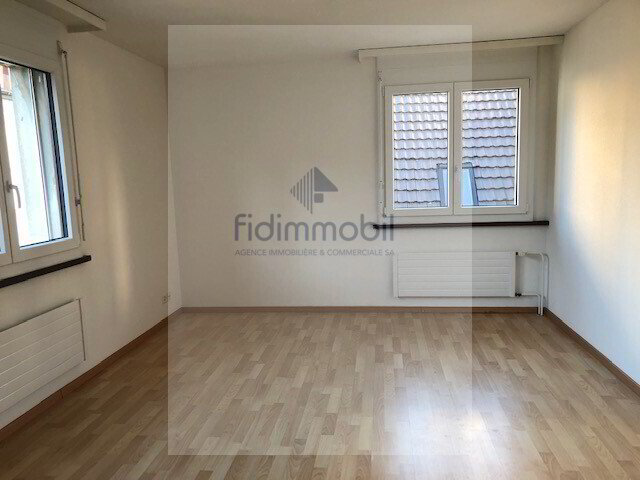 Wohnung – La Chaux-de-Fonds, Région Montagnes - Mehr