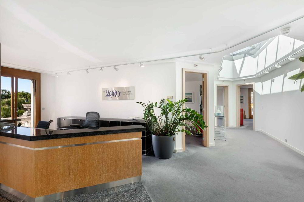 24 rooms House to buy in Montreux - image 1/13