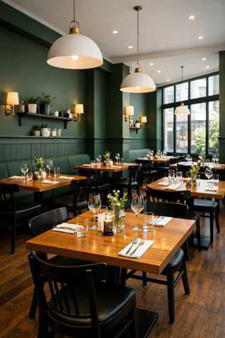 Superbe restaurant sous-gare avec appartement
