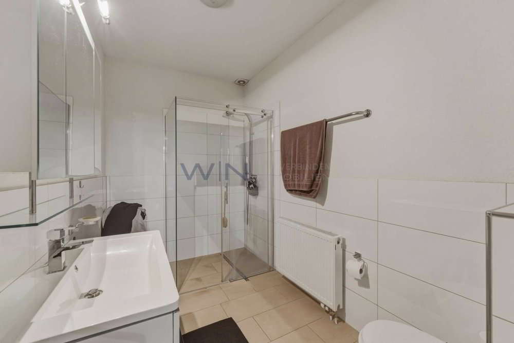 11.5 rooms House to buy in Niederurnen - image 1/9