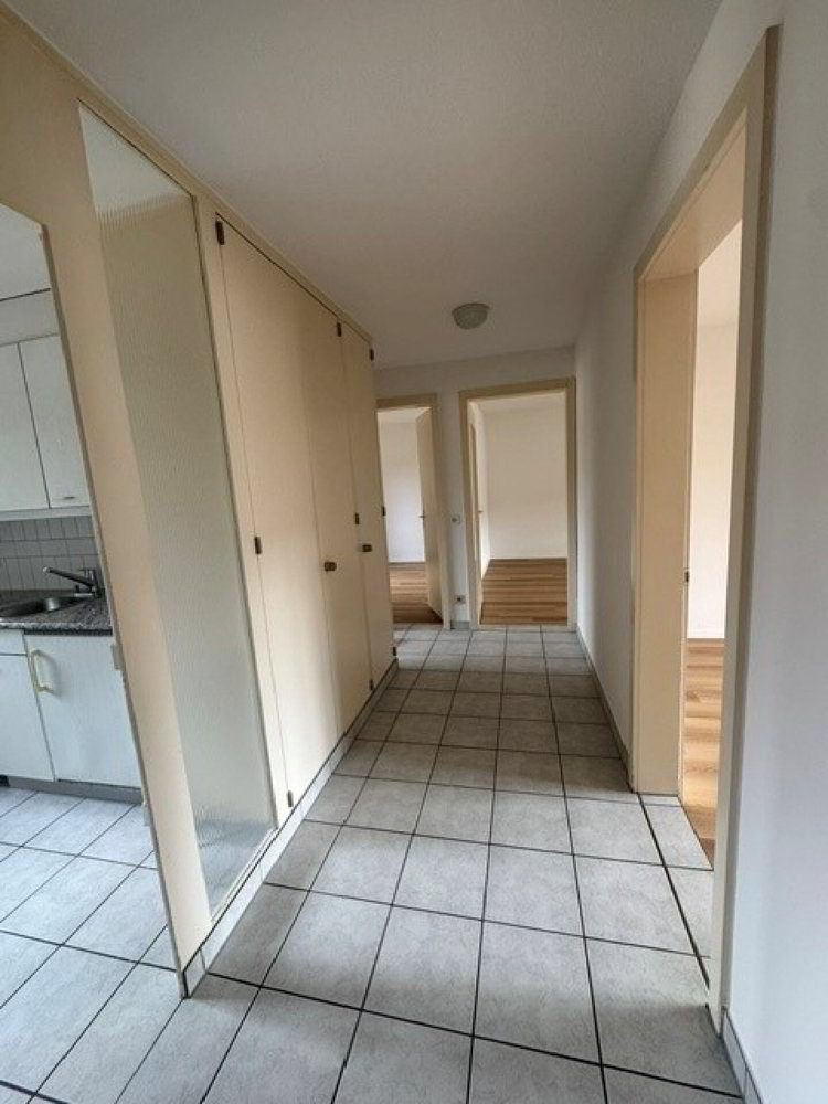 3 rooms Apartment for rent in Rothrist - image 1/7