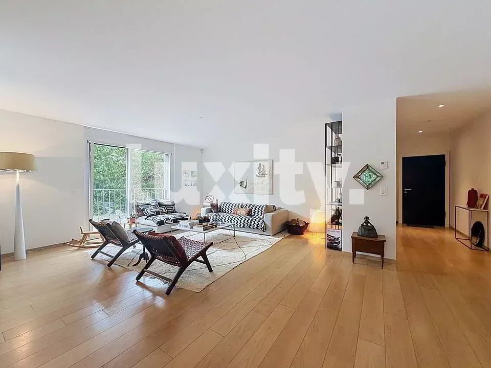 4 rooms Apartment for rent in Genève - image 1/3