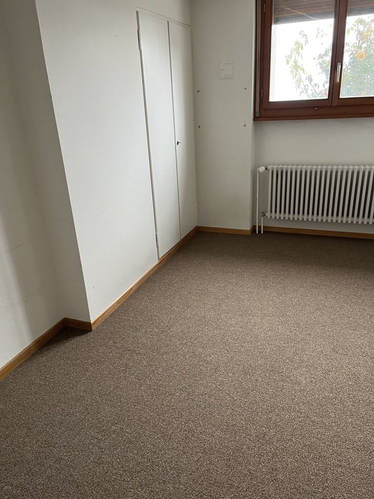 null Zimmer Büro zu vermieten in Unterägeri - Bild 1/3