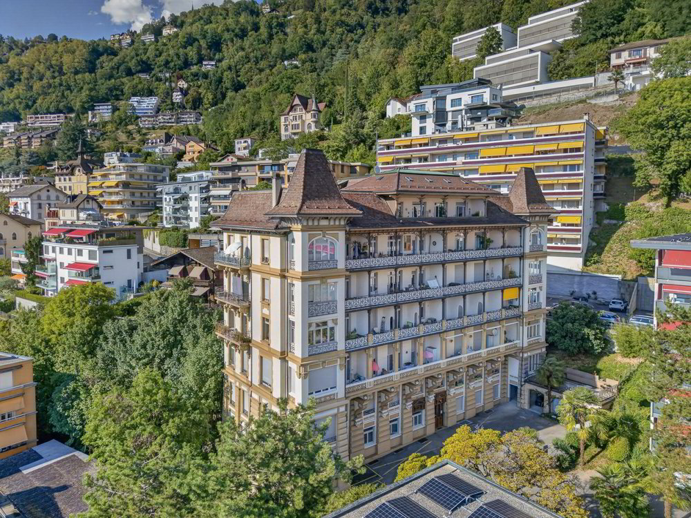 4 rooms Apartment to buy in Montreux - image 1/13