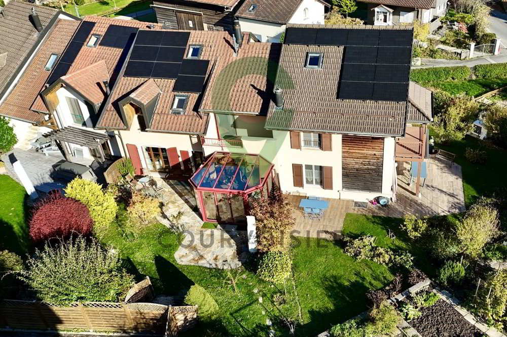 6 rooms House to buy in Colombier VD - image 1/13