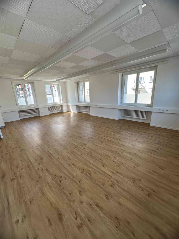 1.5 rooms Office & Commercial for rent in Thal - image 1/5