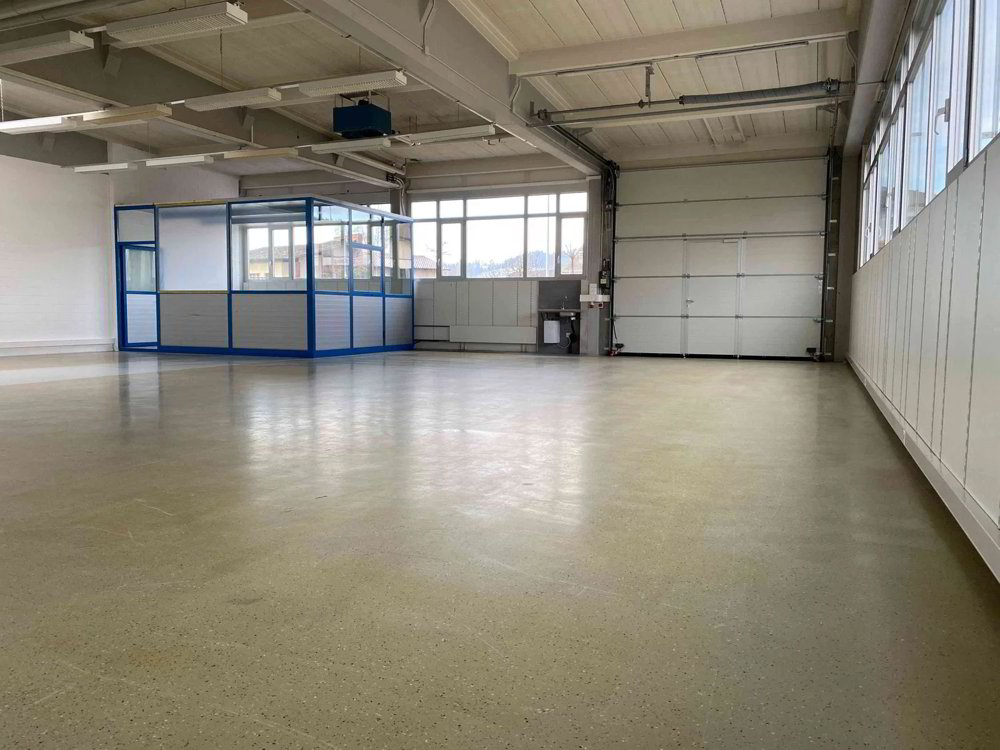 Top-Gewerbehalle ebenerdig und säulenfrei mit automatischem Rolltor - Ansicht 2