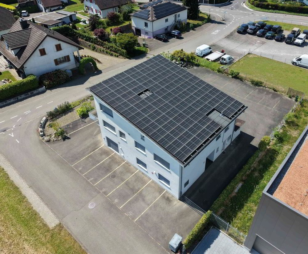 7.5 rooms Office & Commercial for rent in Tägerig - image 1/7