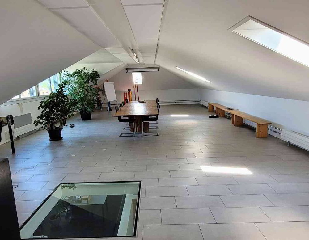 6.5 rooms Office & Commercial for rent in Lyss - image 1/7