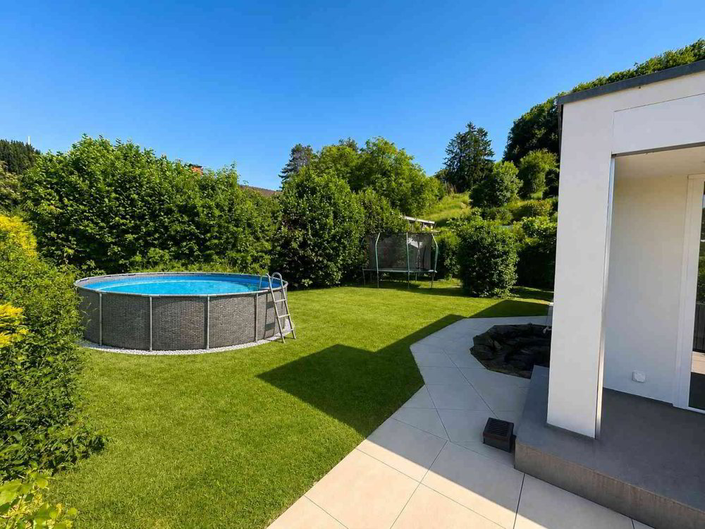 6.5 rooms House to buy in Münchenstein - image 1/13