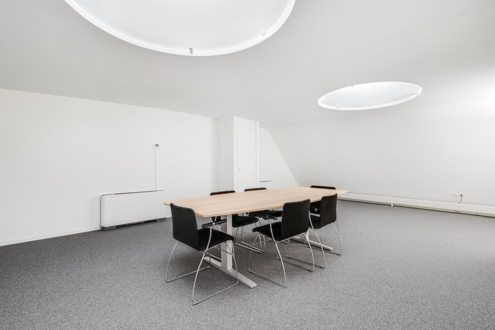 null rooms Office & Commercial for rent in Zürich - image 1/5