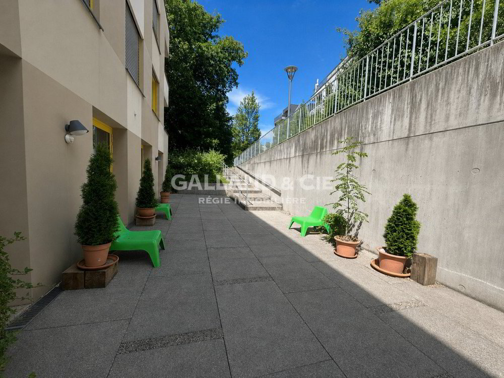 null rooms Office & Commercial to buy in Lausanne - image 1/10