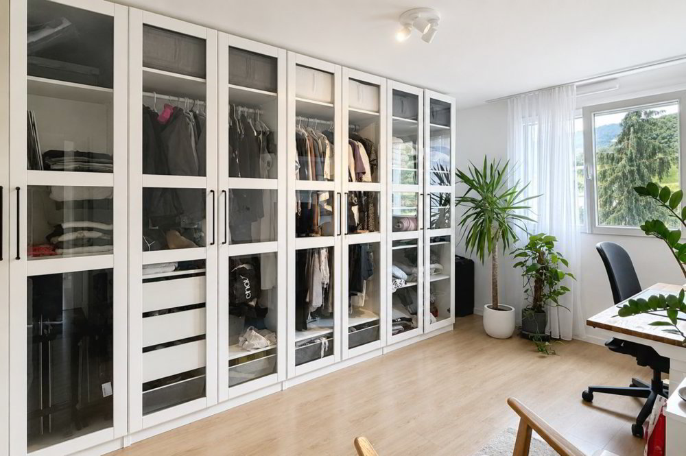 4 rooms Apartment to buy in Châtel-St-Denis - image 1/10