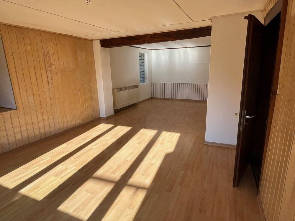 5 rooms House to buy in Bonfol - image 1/13