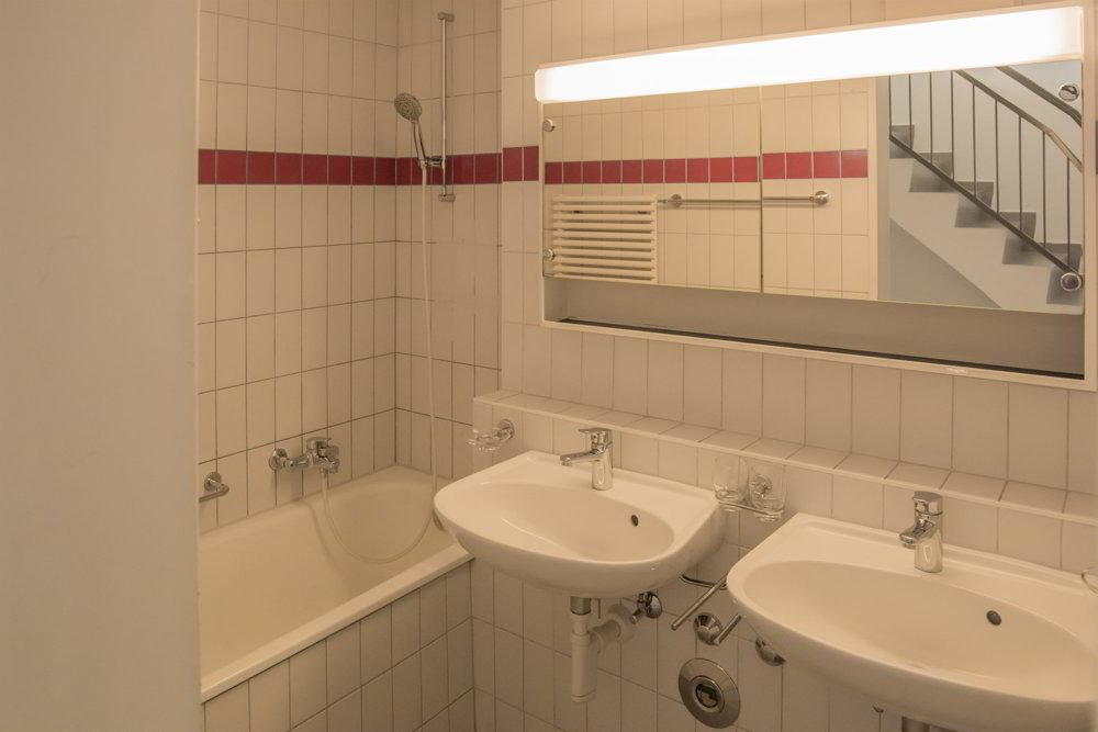 4 rooms Apartment for rent in Thoune - image 1/8